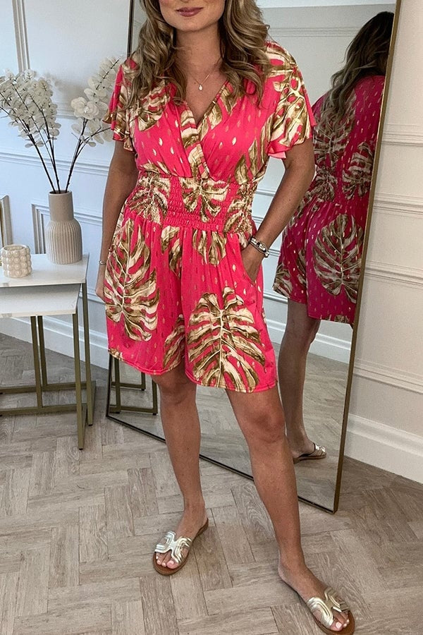 Korte Zomerjurk met Tropische Print & Smoktaille – Luchtig & Casual